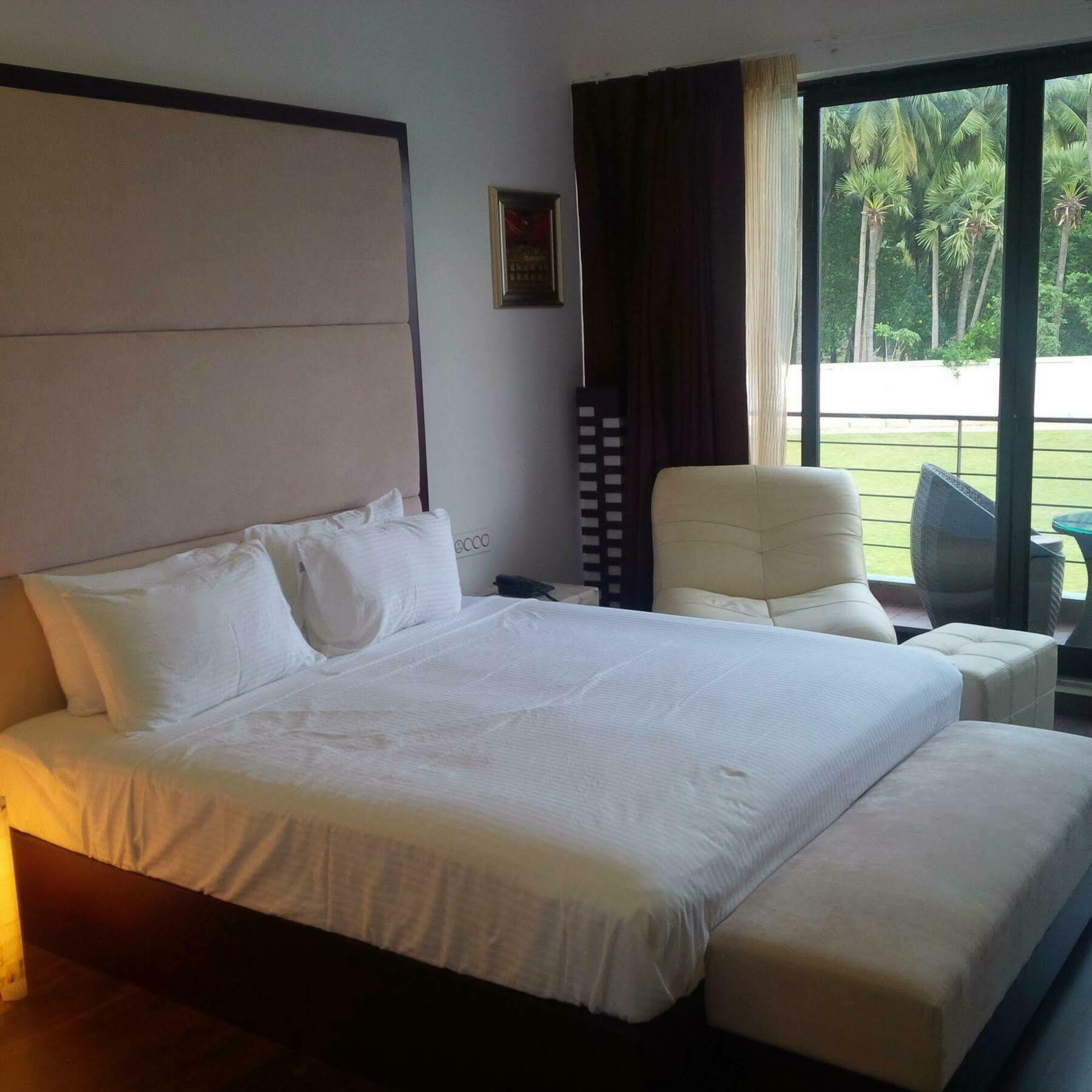 Anora Beach Resort Mahabalipuram Kūvattūr Extérieur photo